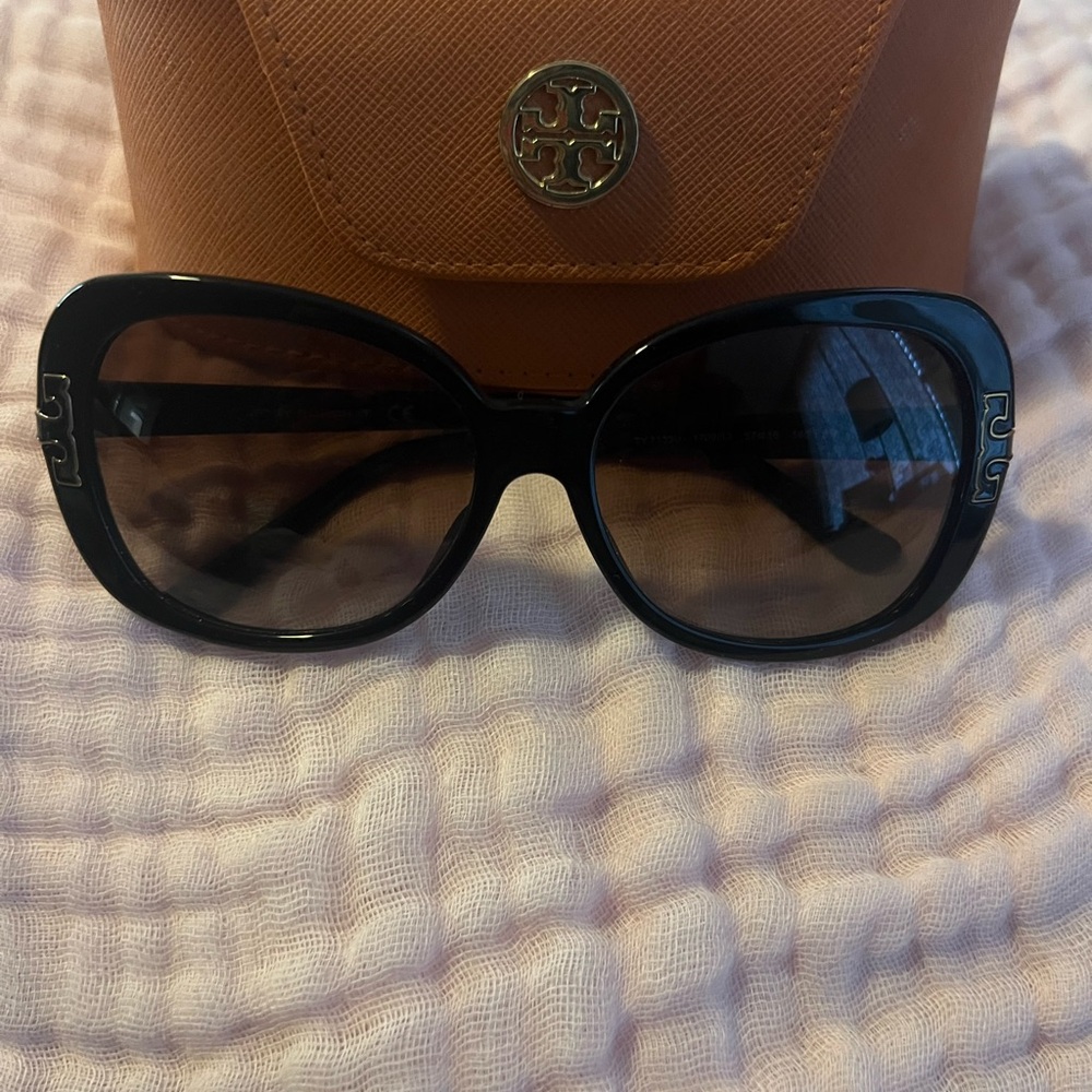Tory Burch Black Sunglasses with Tan Case